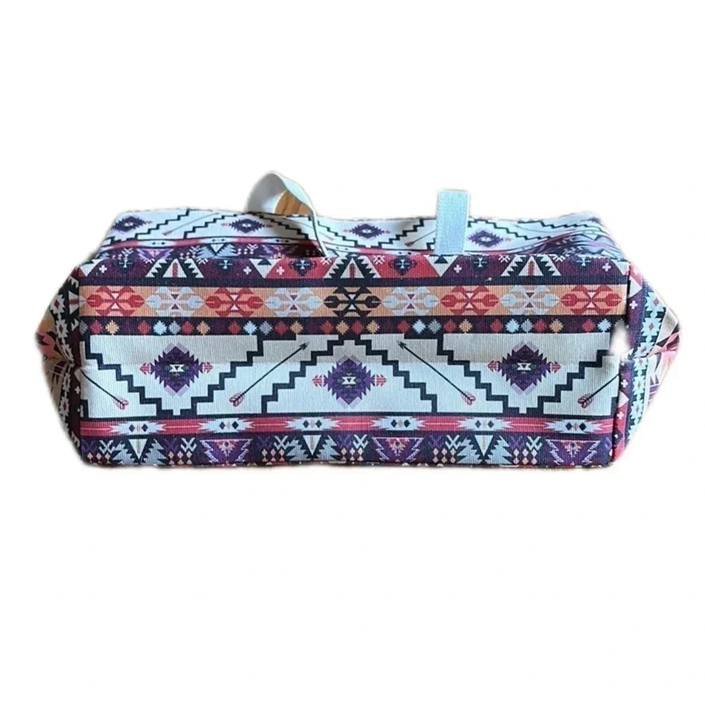 AZTEC Design Large Tote Inside Pocket Snap Closure - Picture 7 of 10